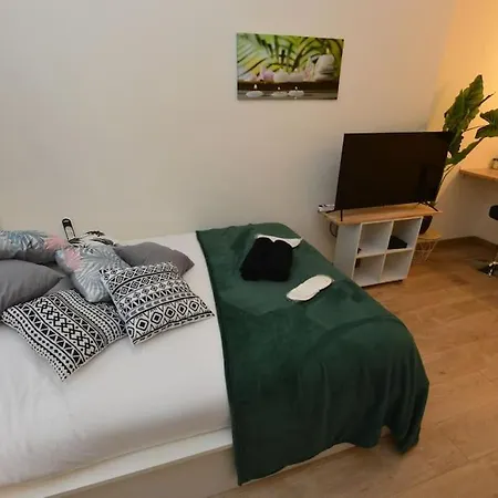 Le Bazille Yourhosthelper Апартаменты Монпелье